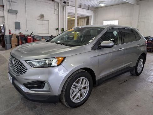 Used 2024 Ford Edge SEL image 1