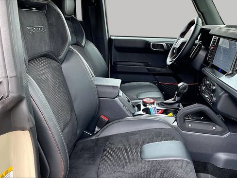 Used 2025 Ford Bronco Raptor AWD/4WD image 13