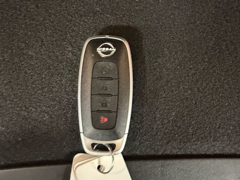 Used 2026 Nissan Kicks SR FWD image 28