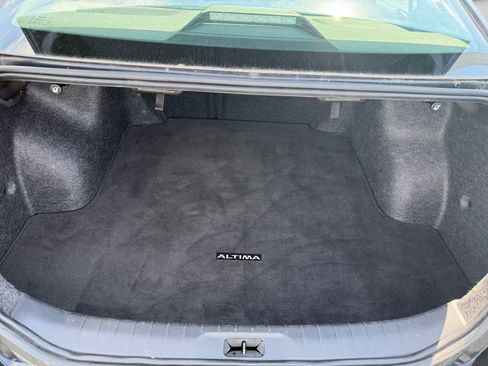 Used 2024 Nissan Altima 2.5 SR FWD image 23