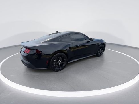 Used 2025 Ford Mustang GT RWD image 8