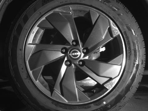 Used 2025 Nissan Rogue SV FWD image 14