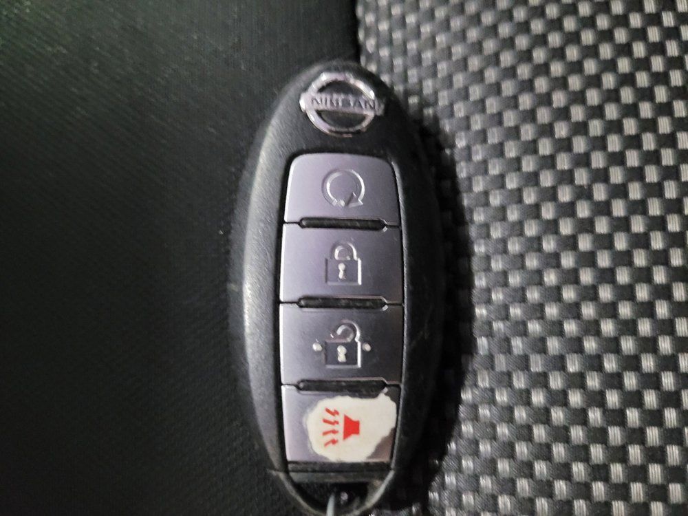 Used 2017 Nissan Pathfinder SV AWD/4WD image 32