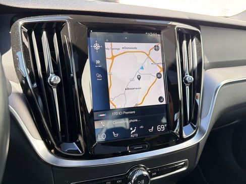 Used 2019 Volvo S60 T5 R-Design image 22