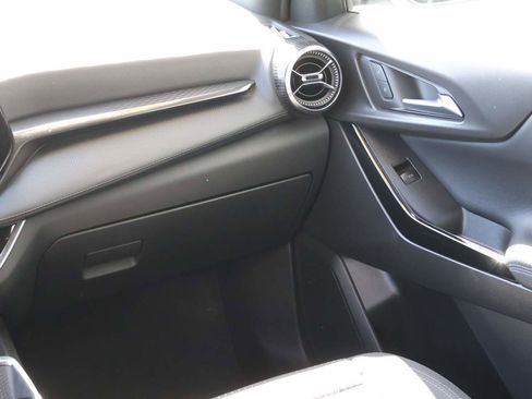 Used 2025 Chevrolet Equinox LT AWD/4WD image 16