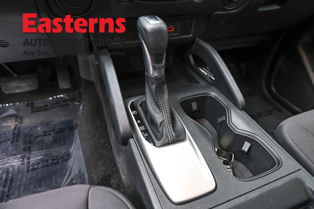 Used 2022 Nissan Frontier S RWD image 12