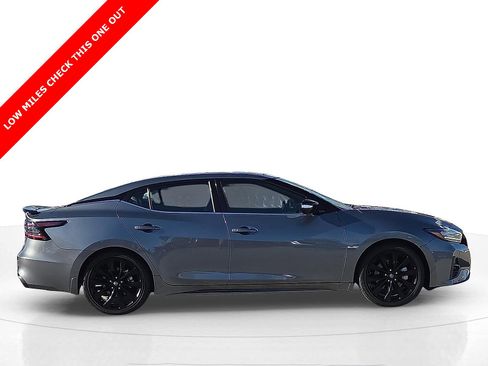 Used 2023 Nissan Maxima SR w/ Sport Mat Group image 6