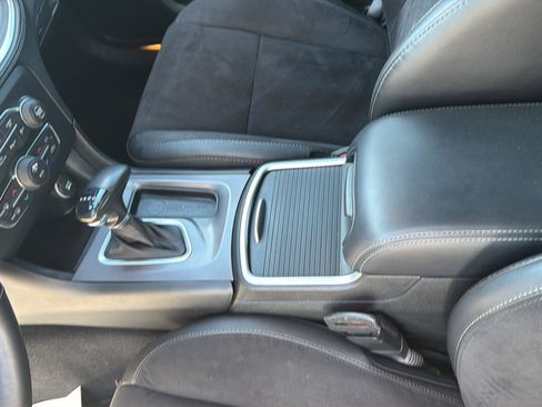 Used 2022 Dodge Charger R/T w/ Plus Group RWD image 15