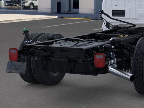 New 2025 Ford F550 2WD Crew Cab image 22