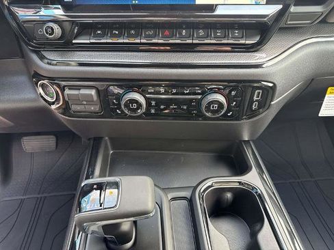 New 2026 Chevrolet Silverado 1500 ZR2 image 18