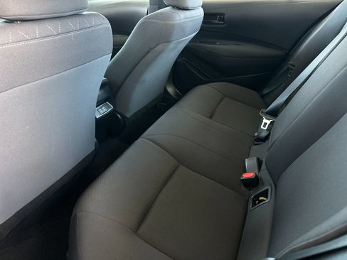 Used 2025 Toyota Corolla LE FWD image 11