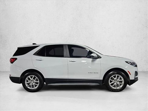 Used 2022 Chevrolet Equinox LT image 4