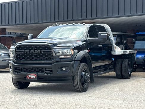 Used 2024 RAM 5500 Tradesman AWD/4WD image 3