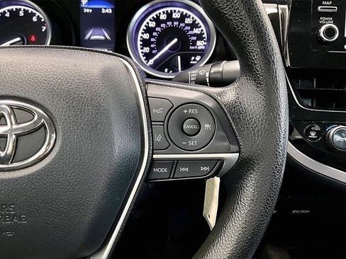 Used 2022 Toyota Camry LE image 20