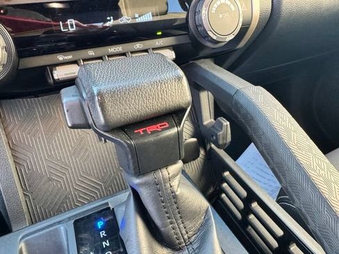 Used 2024 Toyota Tacoma TRD Sport AWD/4WD image 27