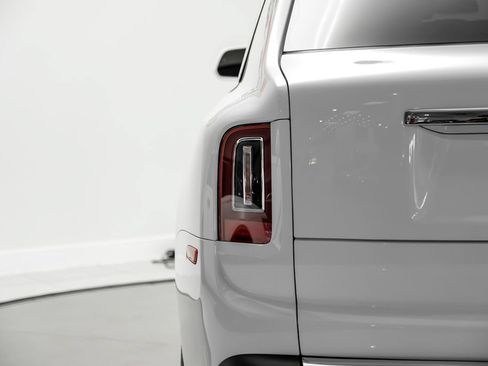 Used 2022 Rolls-Royce Cullinan AWD/4WD image 66