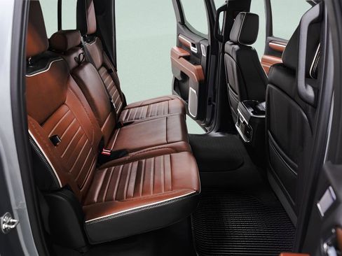 Used 2025 GMC Sierra 1500 Denali Ultimate image 36