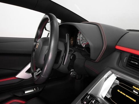 Used 2017 Lamborghini Aventador S image 53