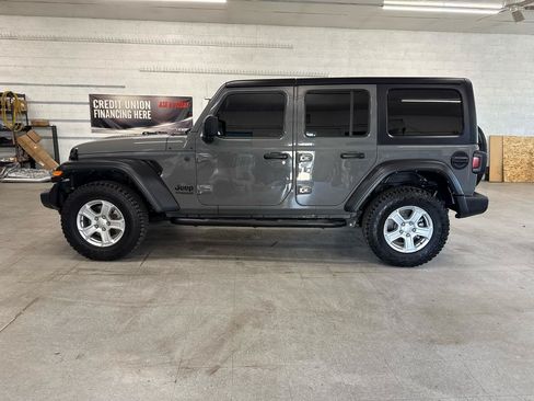 Used 2022 Jeep Wrangler Unlimited Sport AWD/4WD image 91