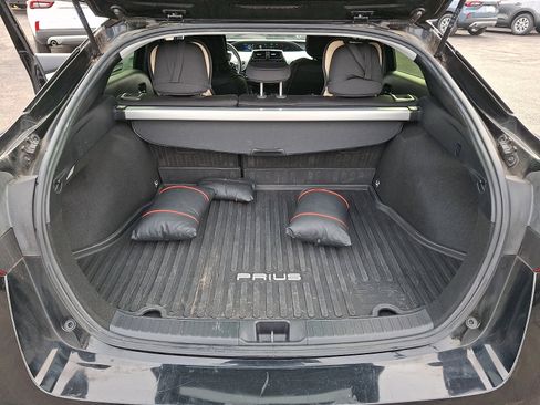 Used 2019 Toyota Prius LE image 28