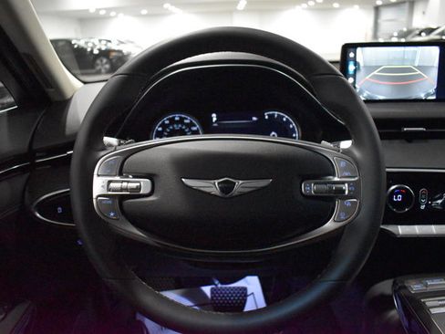 Used 2025 Genesis GV70 2.5T AWD/4WD image 18