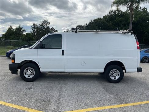 Used 2021 Chevrolet Express 2500 w/ Driver Convenience Package RWD image 3
