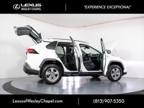 Used 2025 Toyota RAV4 XLE FWD image 15