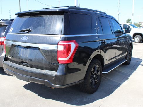 Used 2020 Ford Expedition XLT w/ Equipment Group 202A RWD image 9