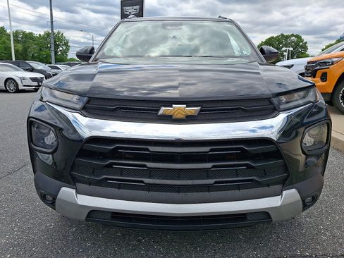 Certified 2023 Chevrolet TrailBlazer LT w/ Convenience Package AWD/4WD image 2