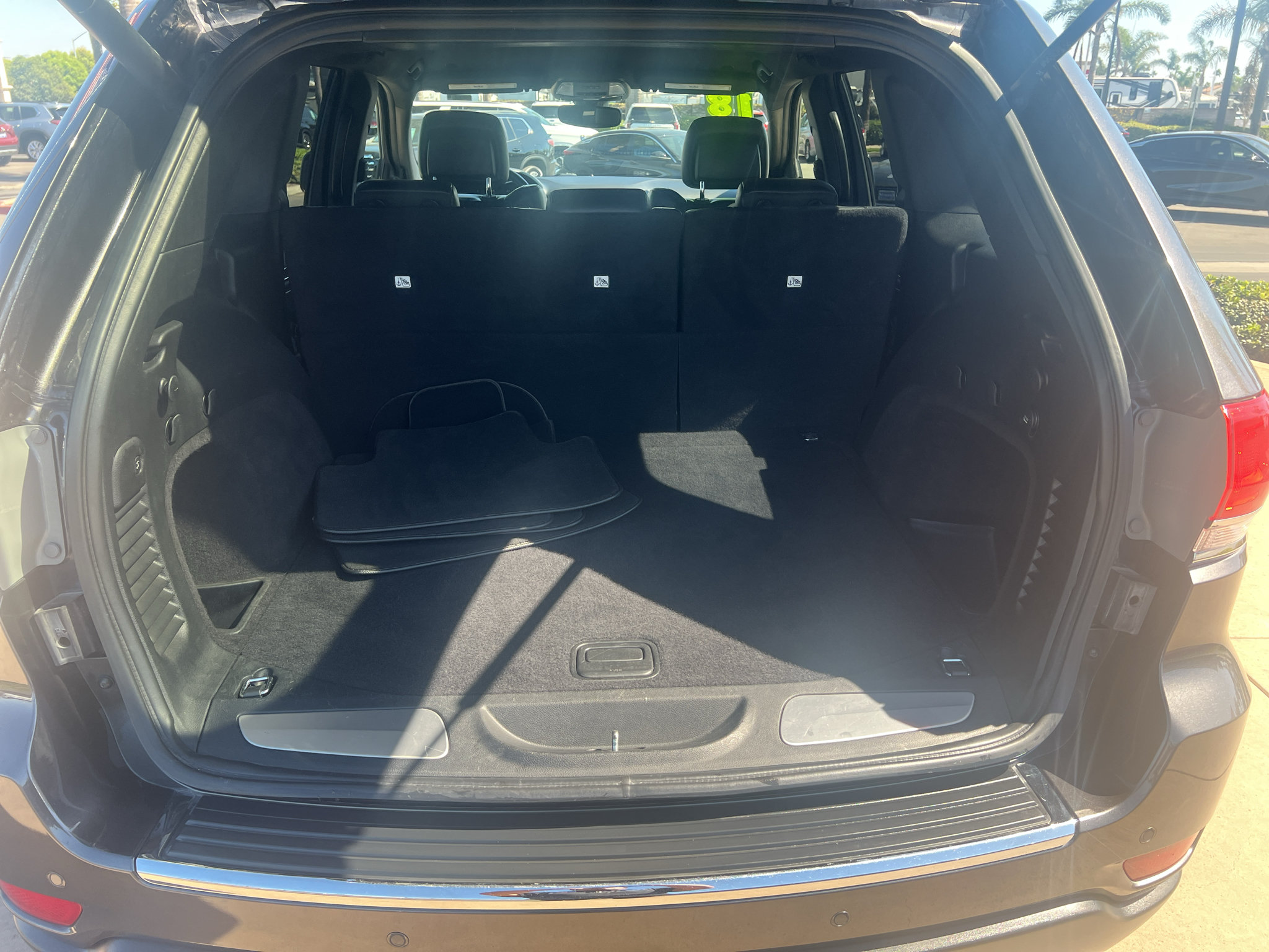 Used 2018 Jeep Grand Cherokee Limited RWD image 18