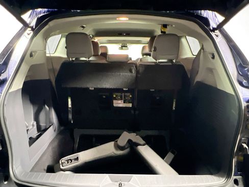 Used 2023 Toyota Sienna XLE image 34