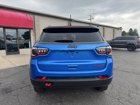 Used 2022 Jeep Compass Trailhawk w/ Sun and Sound Group AWD/4WD image 4