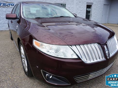 Used 2010 Lincoln MKS AWD image 7