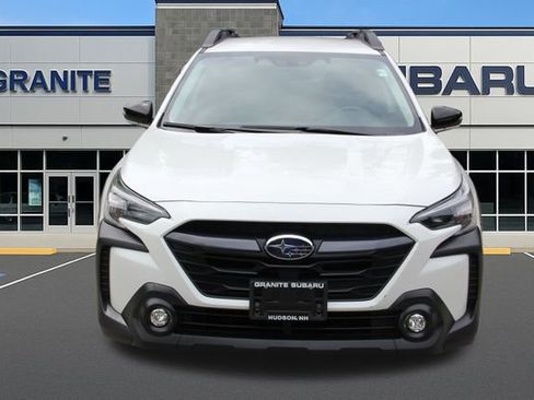 Used 2024 Subaru Outback Premium image 4