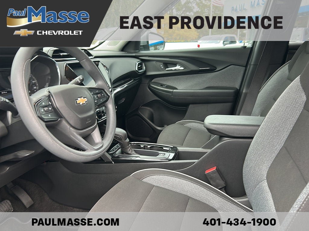 Used 2023 Chevrolet TrailBlazer LT w/ Convenience Package AWD/4WD image 9