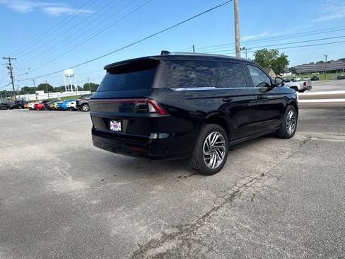 Used 2025 Lincoln Navigator Reserve AWD/4WD image 22