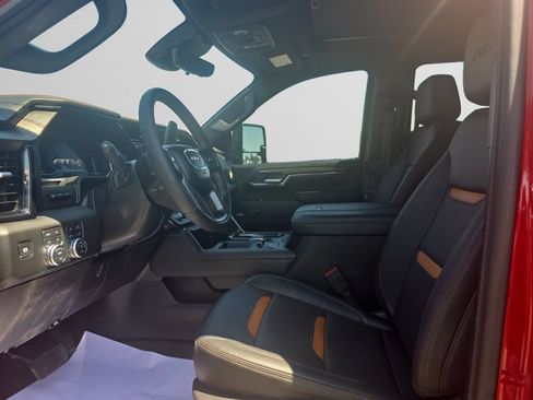 Used 2024 GMC Sierra 2500 AT4 w/ AT4 Premium Plus Package AWD/4WD image 11