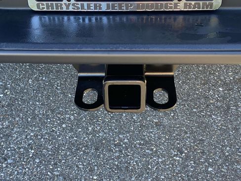 New 2025 Jeep Gladiator Sport image 11