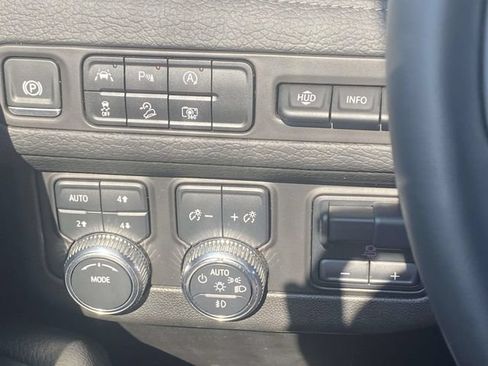 Used 2024 GMC Yukon Denali w/ Max Trailering Package AWD/4WD image 29