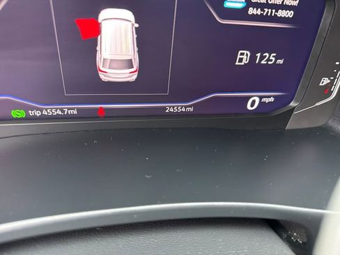 Used 2023 Volkswagen Atlas SE image 23