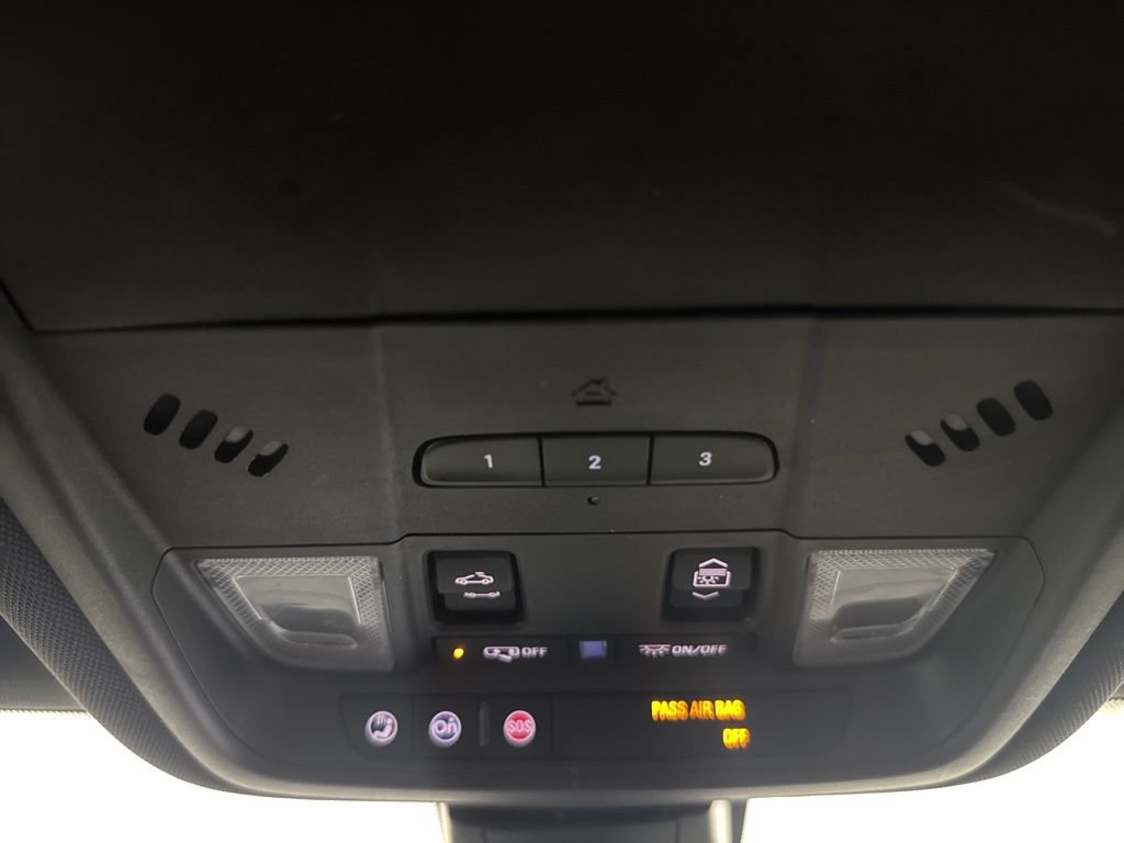 Used 2019 Chevrolet Blazer Premier w/ Sun and Wheels Package AWD/4WD image 57