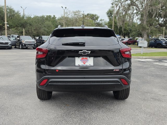 New 2026 Chevrolet Trax RS w/ Sunroof Package FWD image 5
