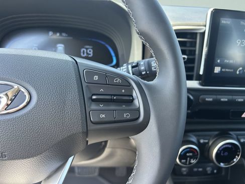 New 2026 Hyundai Venue SEL FWD image 30
