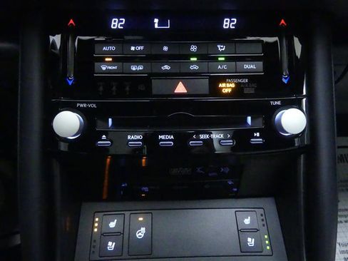 Used 2022 Lexus IS 500 image 19