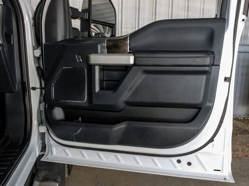 Used 2022 Ford F450 Lariat w/ Chrome Package image 47