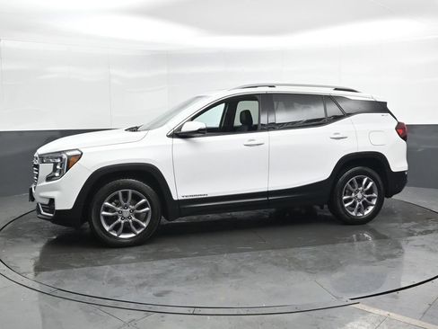 Used 2023 GMC Terrain SLT image 9