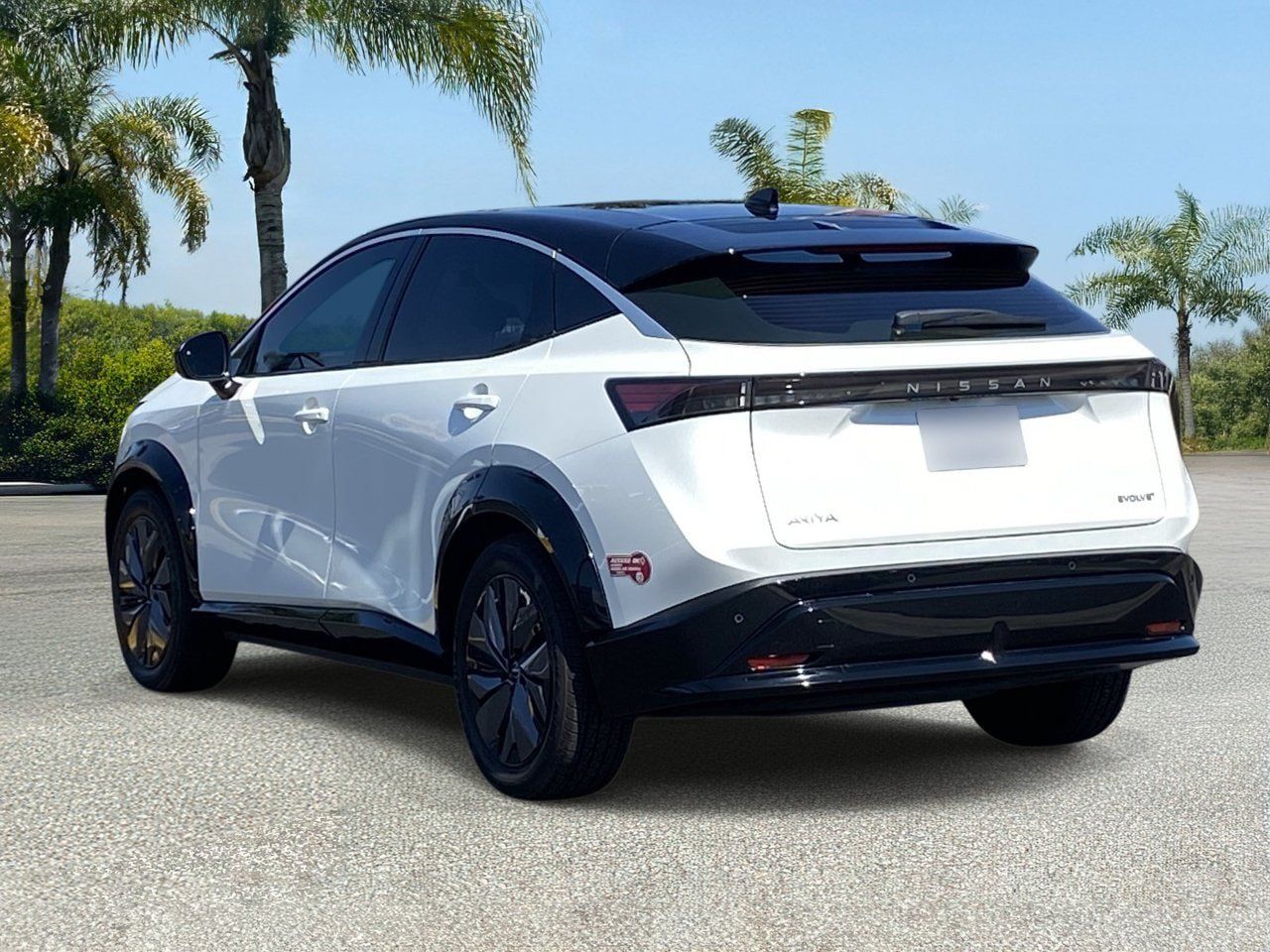 Certified 2024 Nissan Ariya FWD image 3