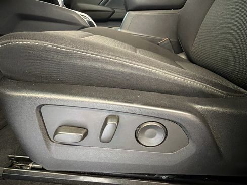 Used 2023 Chevrolet Colorado LT w/ LT Convenience Package II AWD/4WD image 15