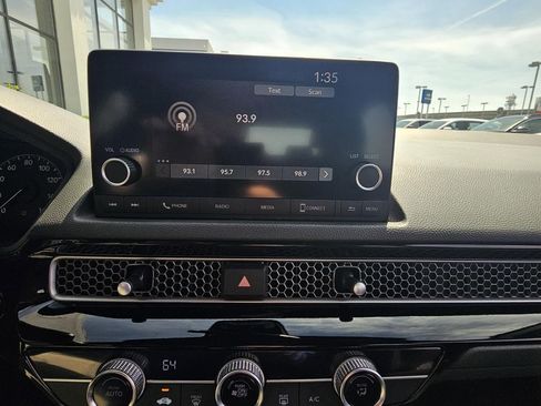 Used 2023 Honda Civic Sport image 9