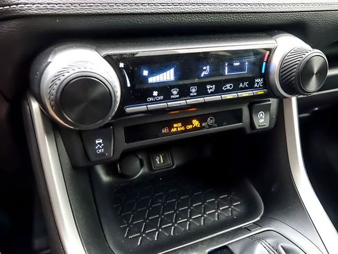 Certified 2025 Toyota RAV4 LE FWD image 15